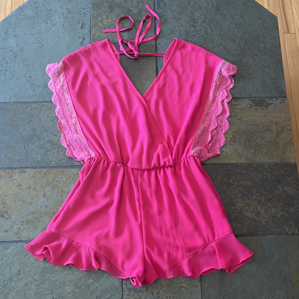 Pink Romper - Size Medium💗